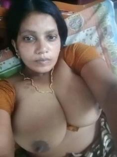 Bhabhi Record Her Selfie Video For Lover