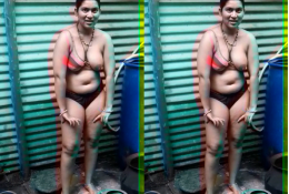 Bhabhi nude captured during bath