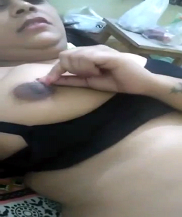 Horny bhabhi fingering