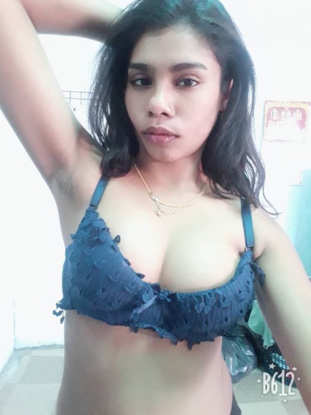 Sexy Tamil Girl Leaked Pics