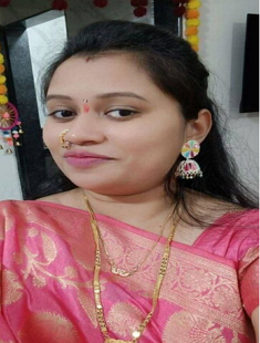 Bigboob Beautiful Indian Wife Showing