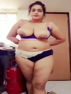 Hot Desi Milf Bigboob Tanker Bhabhi